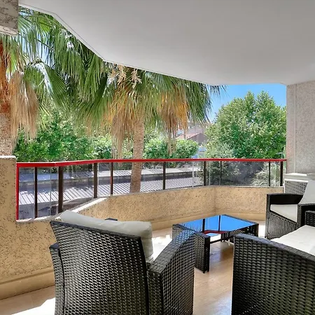 Luxury Flat With Balcony - Center Appartement