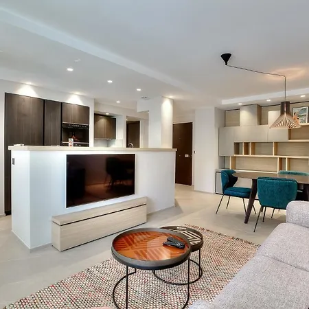 Luxury Flat With Balcony - Center Cannes